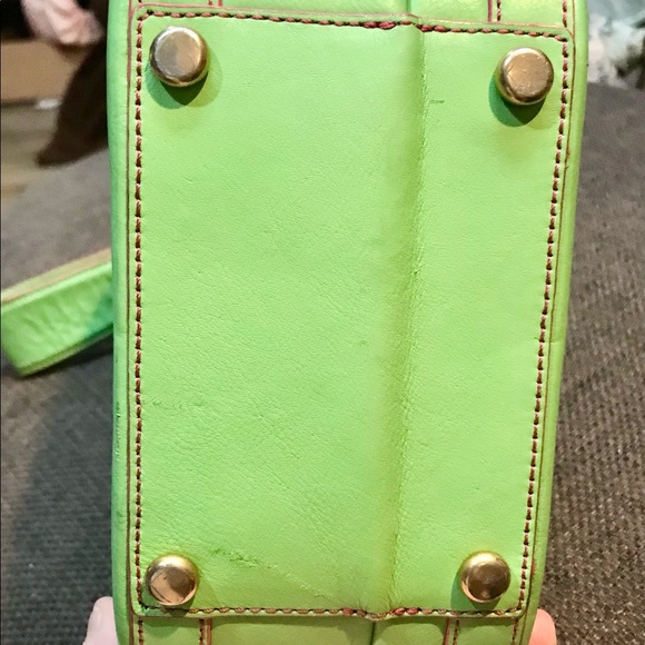 Juicy Couture leather train case purse READ please - Picture 9 of 16